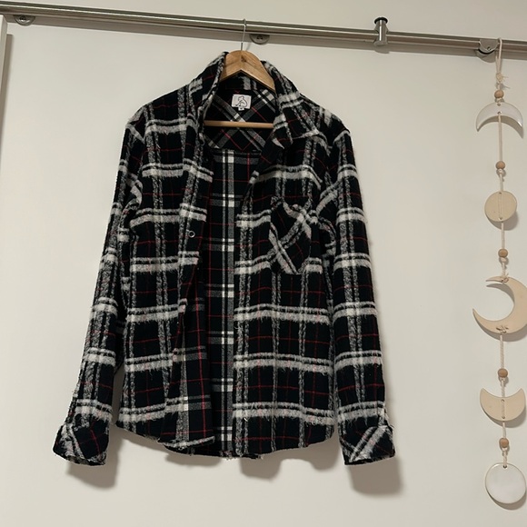 Kuwaltee - Picture 1 of 1